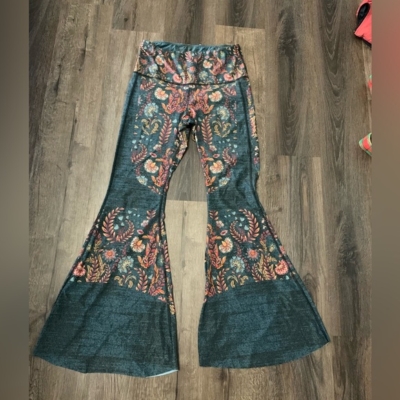 Yoga democracy Festival Denim Printed Bell Bottoms flare leggings floral size L - Picture 3 of 10